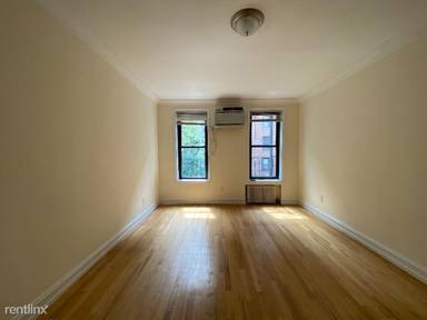 Main picture of 226 E 74th St