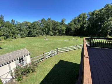 Main picture of 128 Neyland Ct
