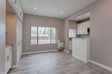 Main picture of 772 S Boyle Ave