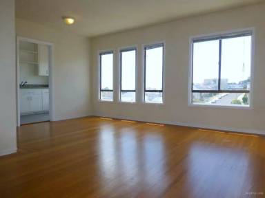 Main picture of 17 Fortuna Ave