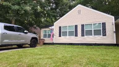 Main picture of 2711 Briley St
