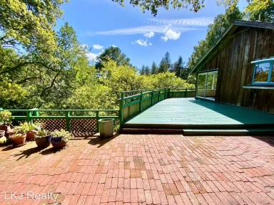 Main picture of 388 Hillside Ave