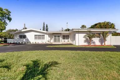Main picture of 12940 SW 82nd Pl