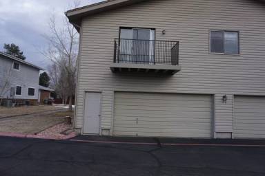 Main picture of 3225 S Garrison St