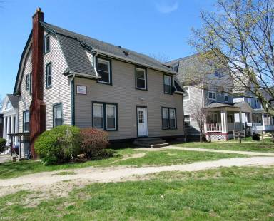Main picture of 928 Oakland Ave