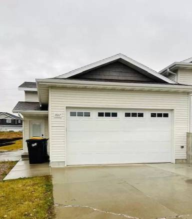 Main picture of N 33rd Street - 1017