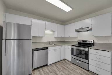 Main picture of 1038 NE 21st Ave