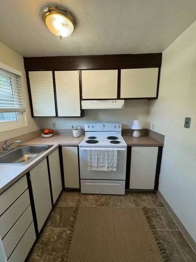 Main picture of 950 NW Sycamore Ave