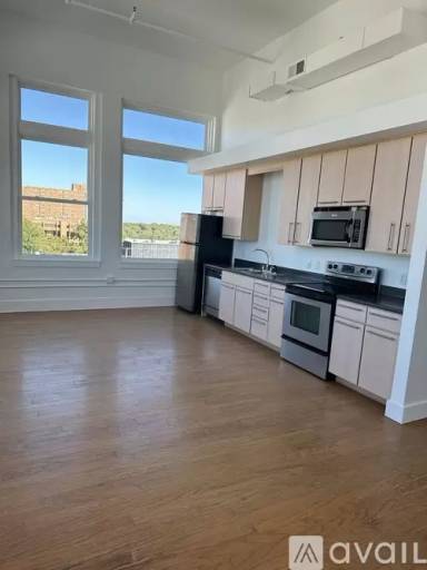 Main picture of 501 S Main St