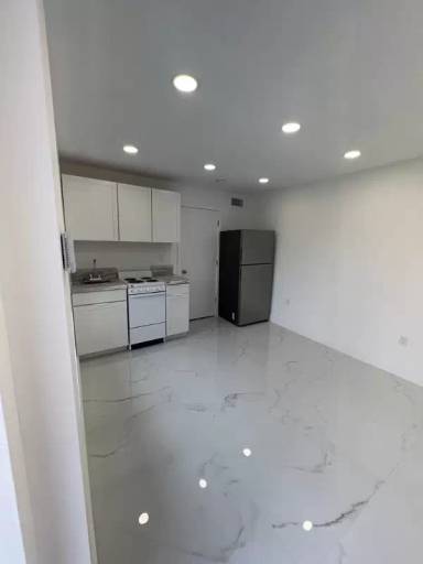 Main picture of 2174 NE 171st St