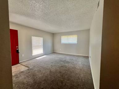 Main picture of 5804 S Harvey Ave