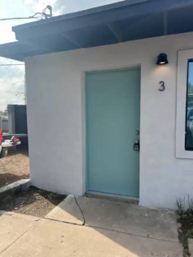 Main picture of 1215 E Mission Ln