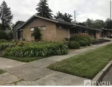 Main picture of 105 E 16th Ave