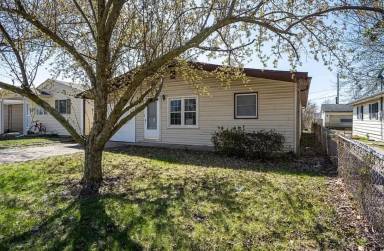 Main picture of 3229 Mars Ave