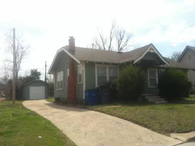 Main picture of 2308 E 12th Pl