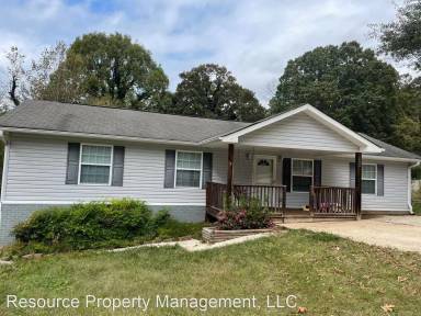 Main picture of 252 Shallowford Dr