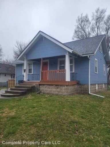Main picture of 2213 S Beacon St