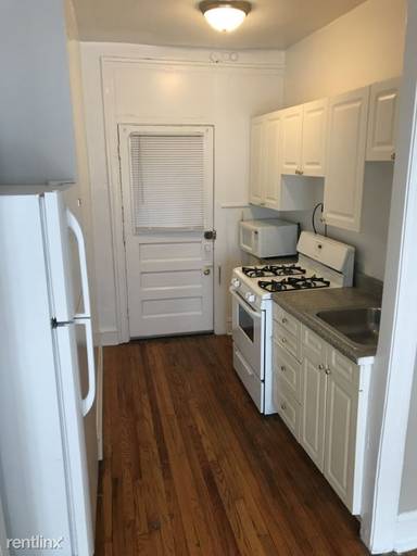 Main picture of 1331 W Touhy Ave