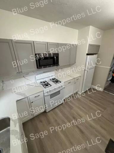 Main picture of 126 Beech St