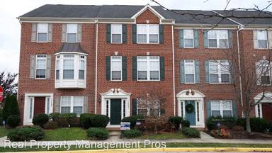 Main picture of 16642 Barge Cir