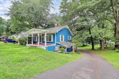 Main picture of 613 N Rhyne St