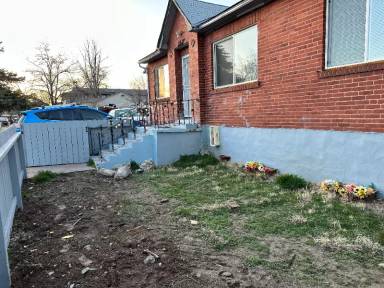 Main picture of 339 1/2 E Taylor St