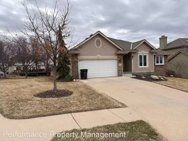 Main picture of 16501 Yort Ave