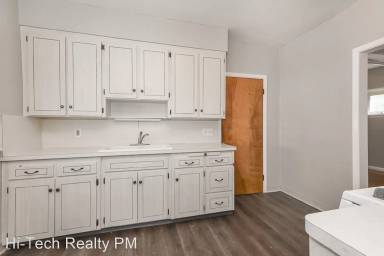 Main picture of 20771 Naumann Ave