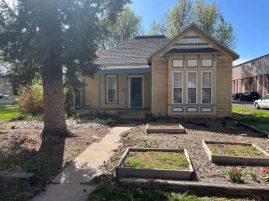Main picture of 404 W Myrtle St