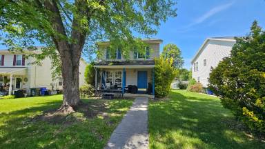 Main picture of 349 Woodpoint Ave