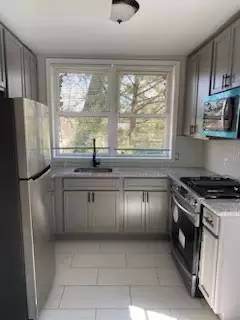 Main picture of 2722 Latona Rd