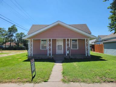 Main picture of 215 N Green St