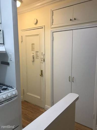Main picture of 1588 York Ave