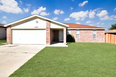 Main picture of 4407 Beach Ball Dr