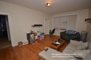 Main picture of 87 Glenville Ave