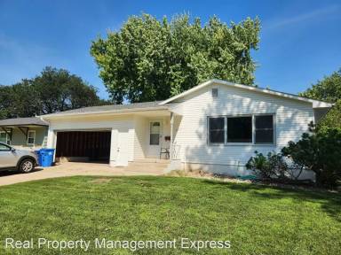 Main picture of 1400 S Bruce Rd
