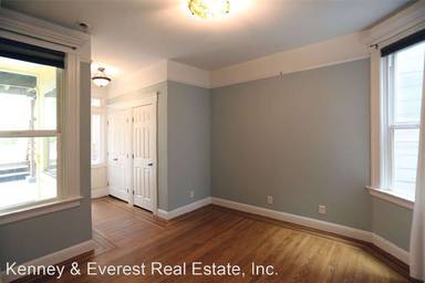 Main picture of 265 Carl St