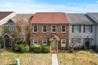 Main picture of 2744 Wynterhall Rd SE