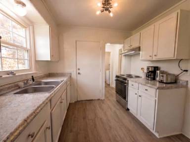 Main picture of 518 Burlington Cir