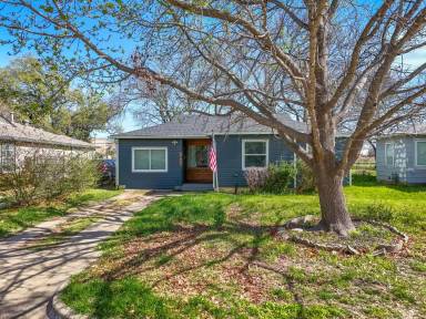 Main picture of 2837 South Hills Ave