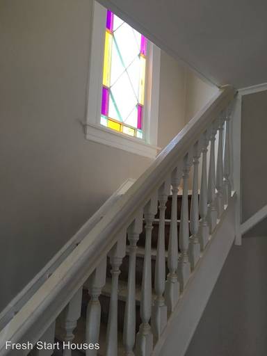 Main picture of 102 Clayton Ave