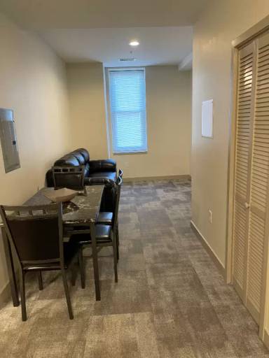 Main picture of 1417 W 9th St