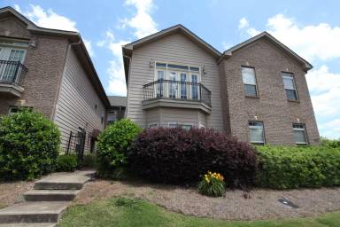 Main picture of 1054 Runningvine Ln