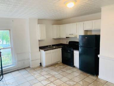 Main picture of 36 2nd Ave