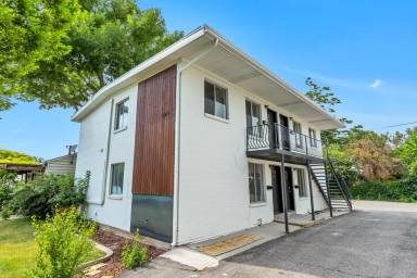 Main picture of 261 E Burton Ave