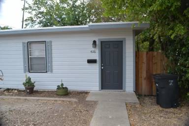 Main picture of 426 E Dean Ave
