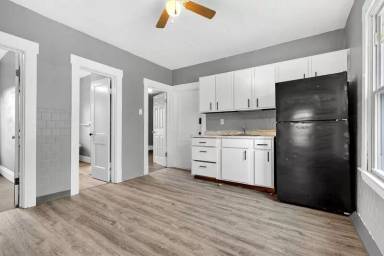 Main picture of 4118 E 64th St