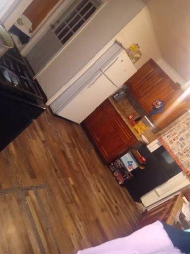 Main picture of 403 W Newell St