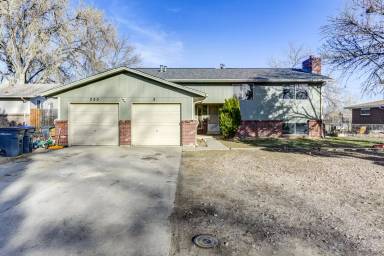 Main picture of 200 S Carr Ave
