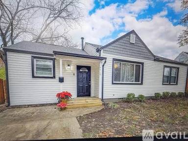 Main picture of 4410 S Lane St